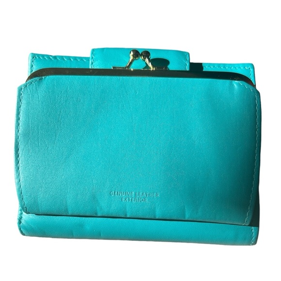 Julia Buxton Authentic Crunch Leather, Teal. - Picture 2 of 5
